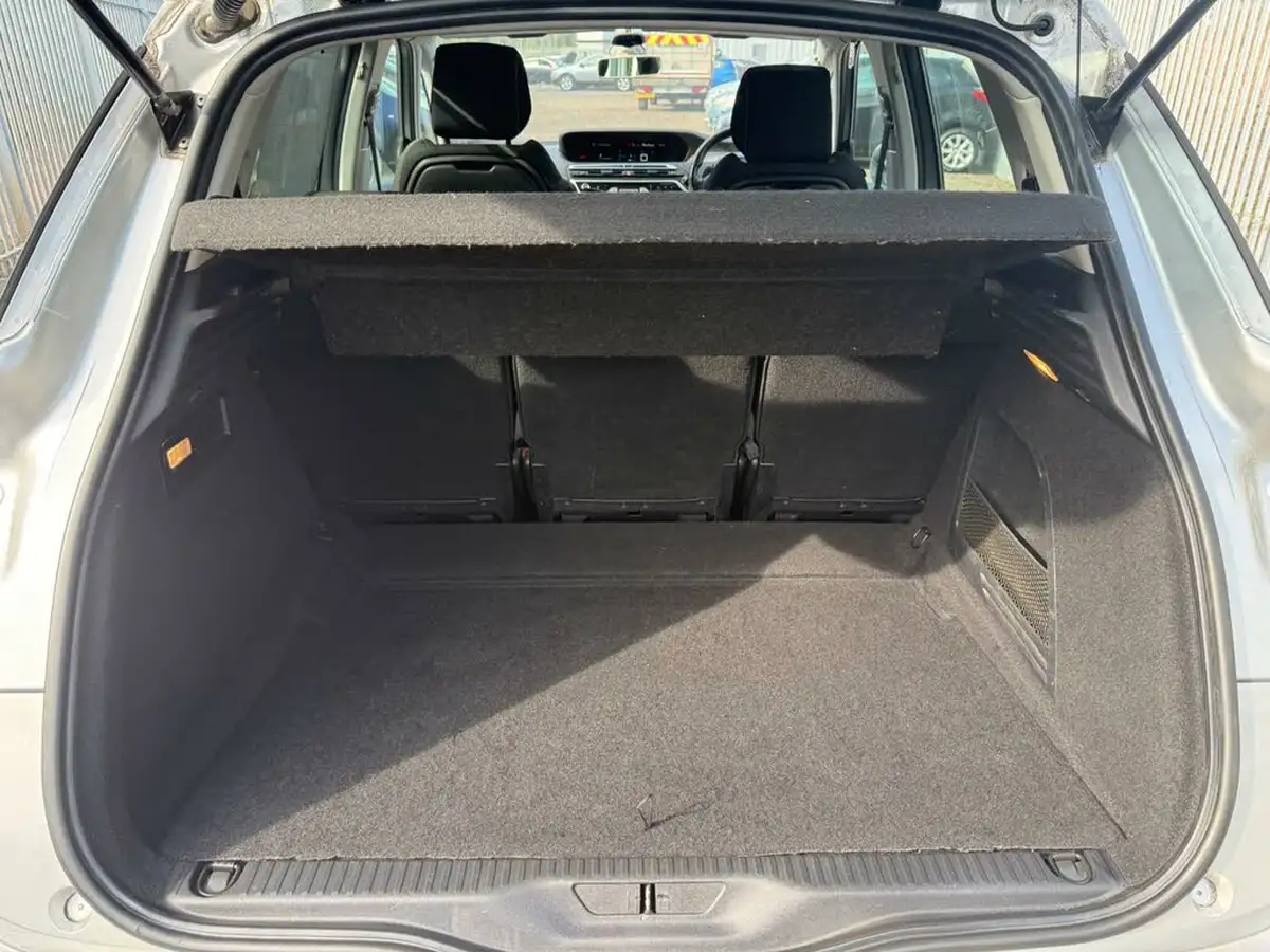 2013-citroen-c4-picasso-16e-hdi-exclusive-etg6-big-24