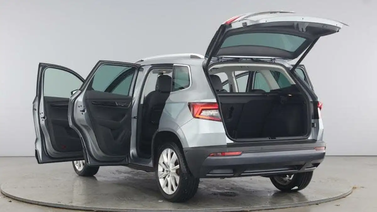 2019-skoda-karoq-15-tsi-se-l-dsg-big-10