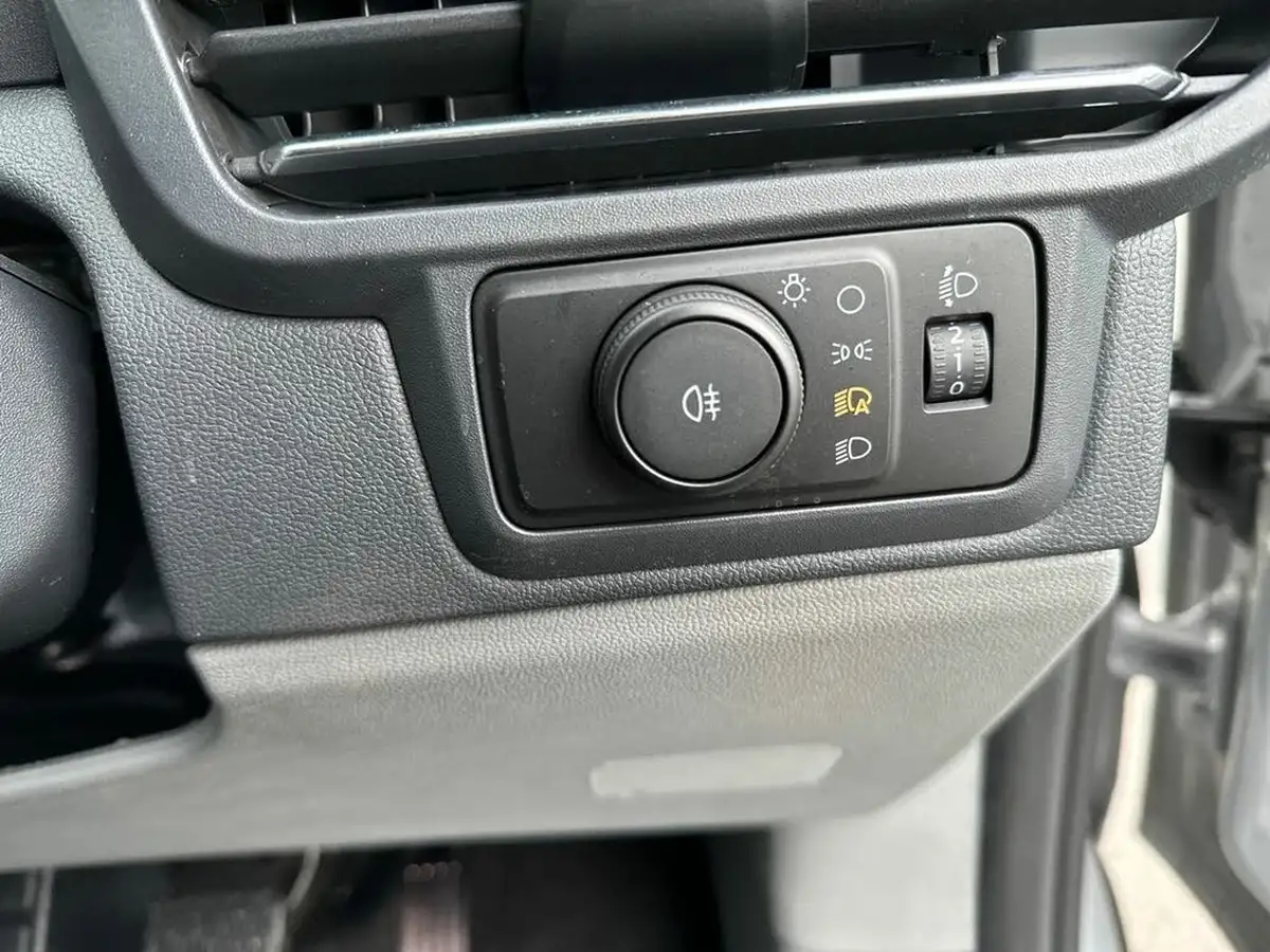 2024-ford-transit-custom-big-25