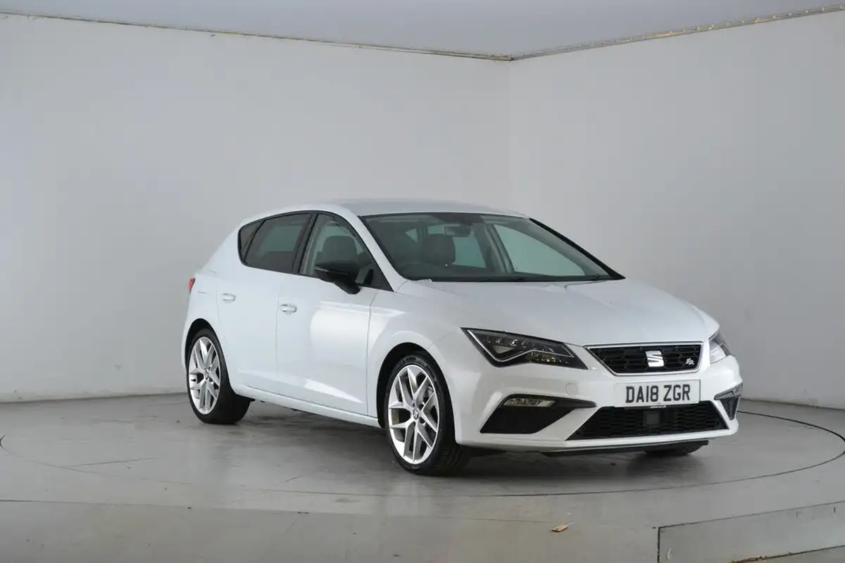 2017-seat-leon-14-ecotsi-fr-technology-hatchback-5d-big-11
