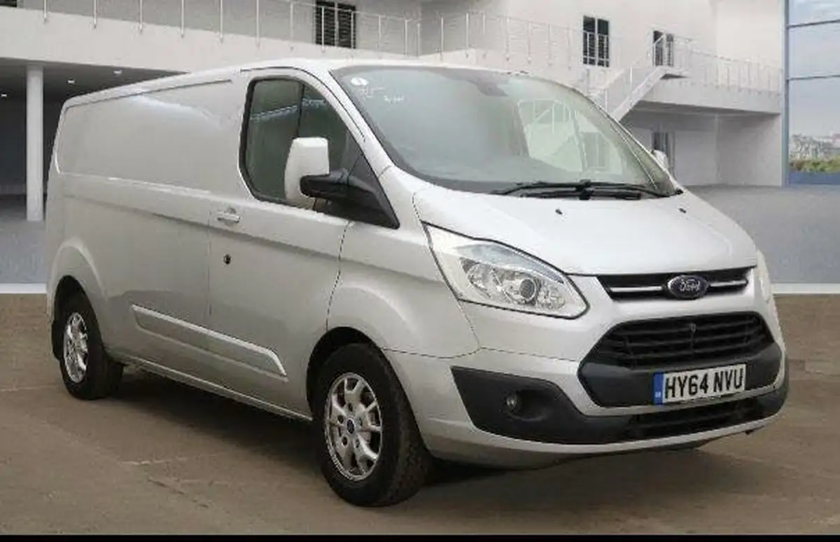 2014-ford-transit-custom-22tdci-290-l2h1-limited-125ps-panel-van-big-0