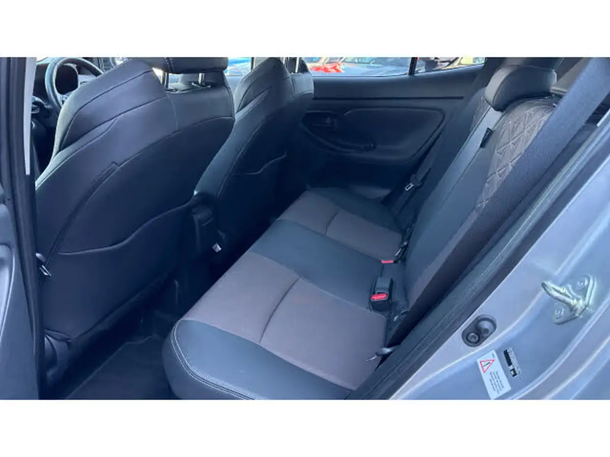 2022-toyota-yaris-cross-15-vvt-i-excel-big-15