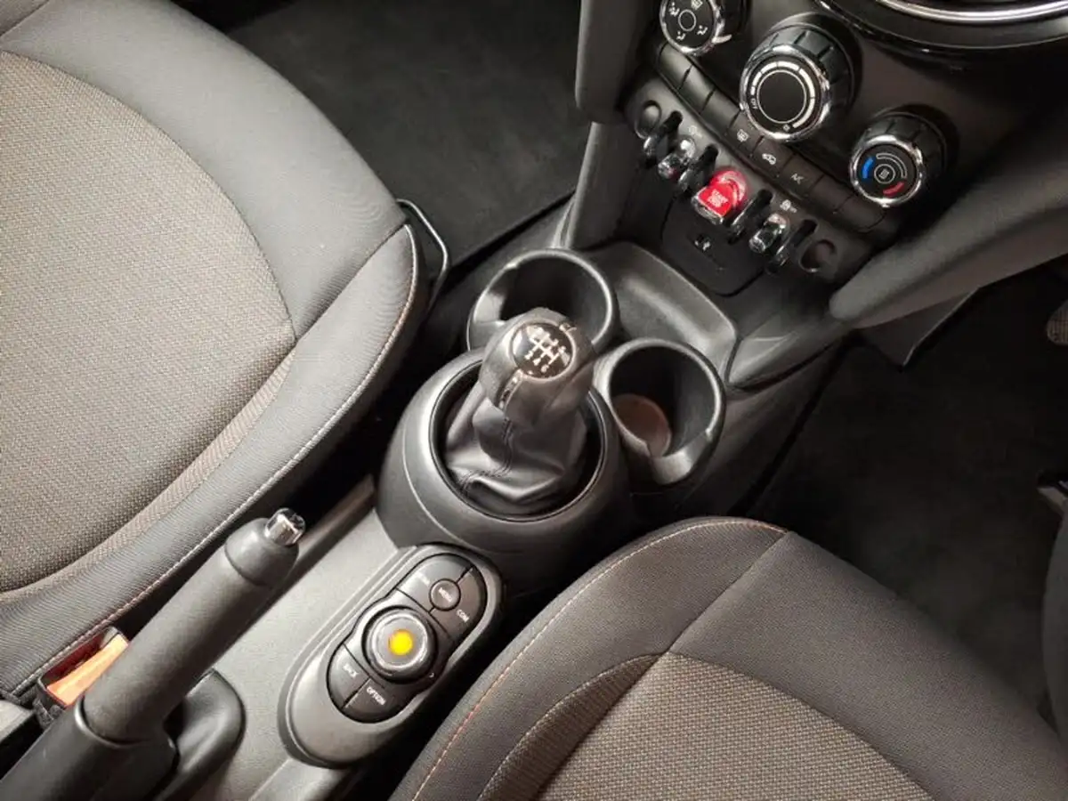 2019-mini-cooper-15-cooper-classic-hatchback-5d-big-10