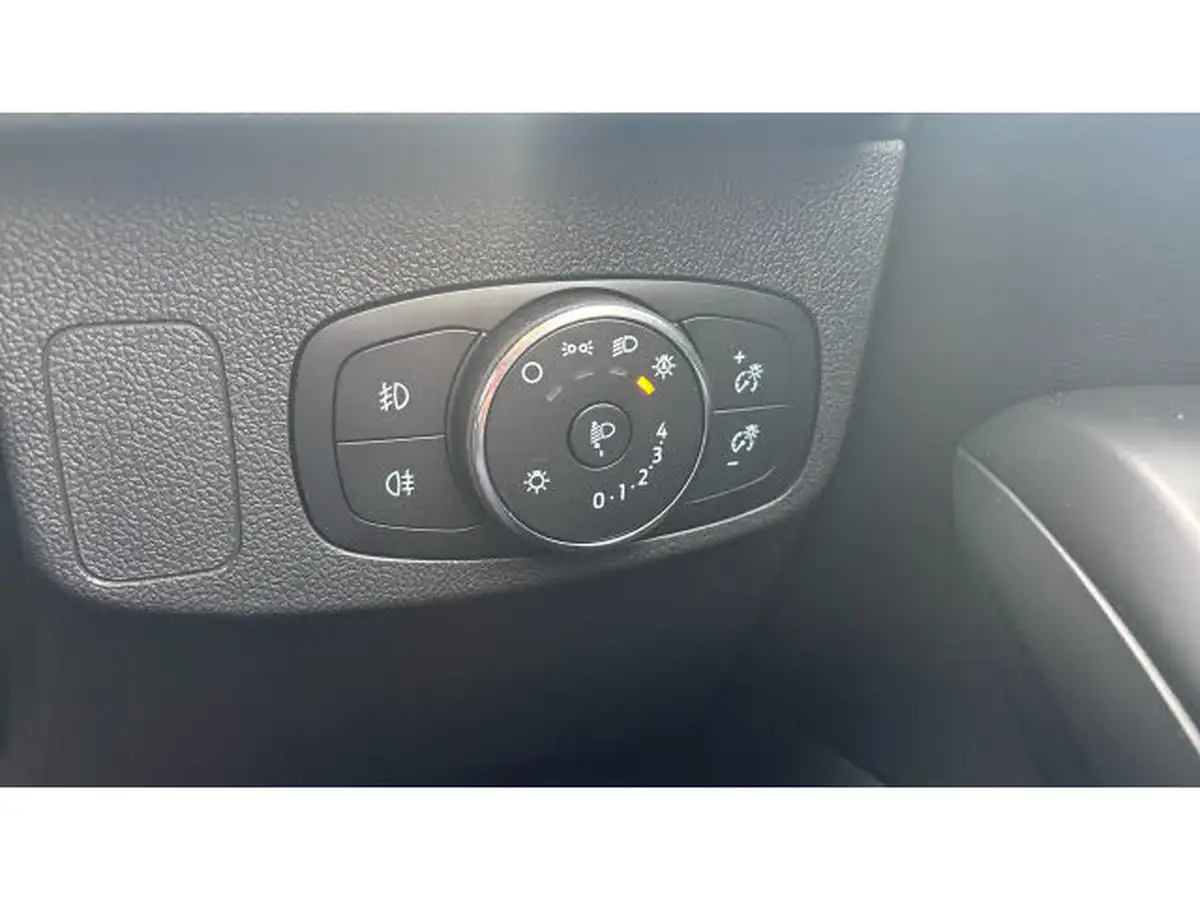 2023-ford-focus-10t-st-line-125ps-hatchback-big-24