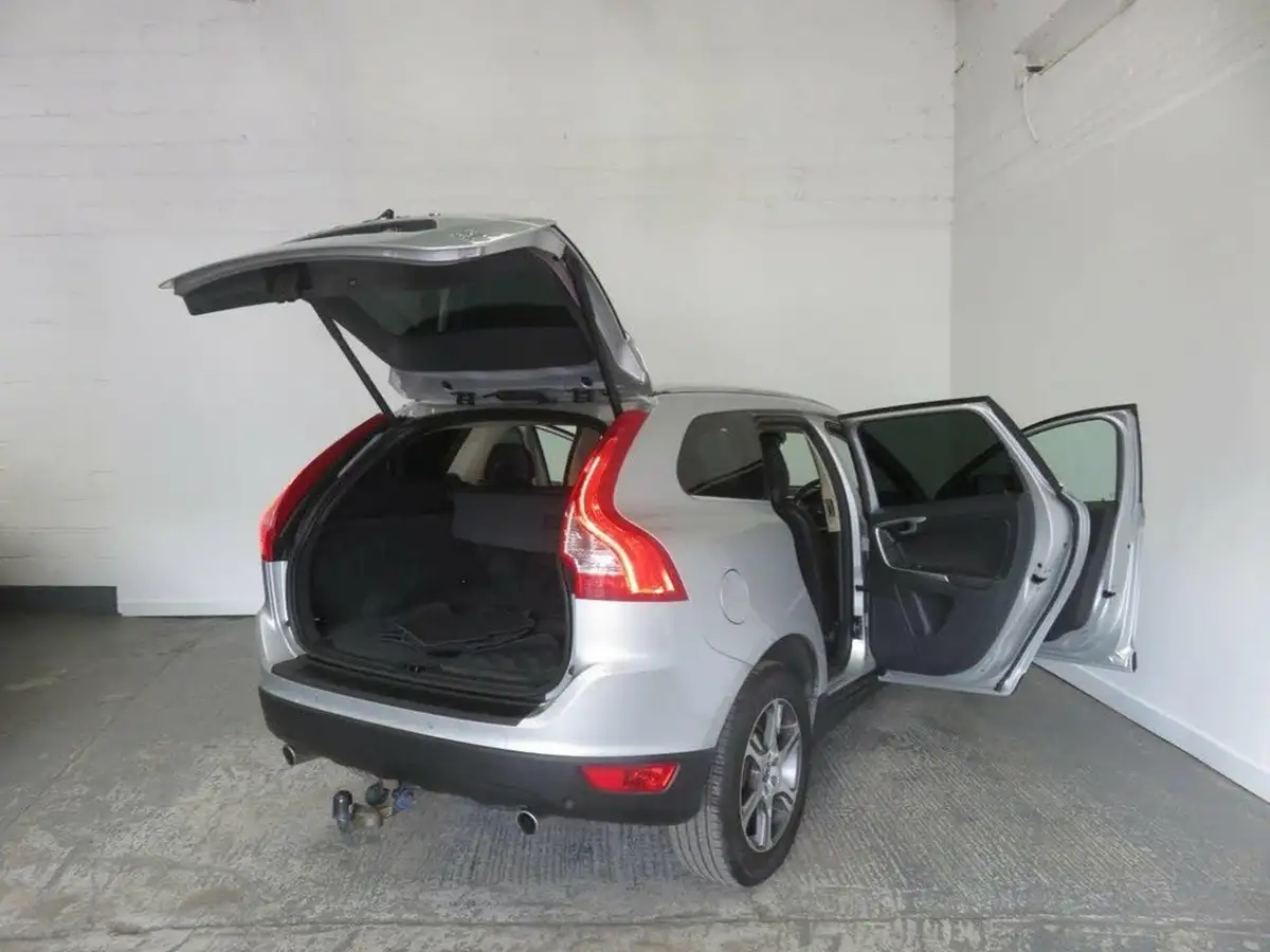 2011-volvo-xc60-24td-d5-se-lux-premium-215bhp-geartronic-big-14