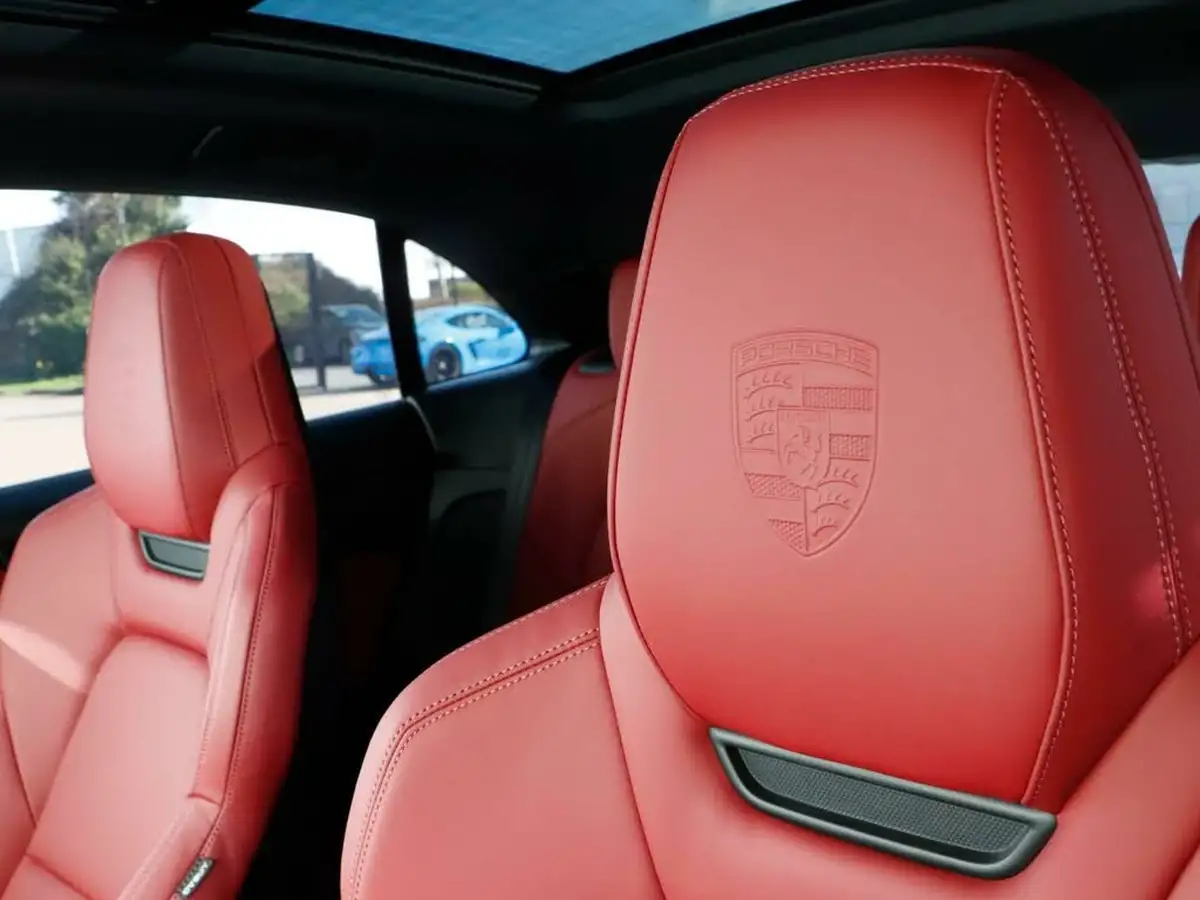 2025-porsche-macan-e-4-electric-big-9