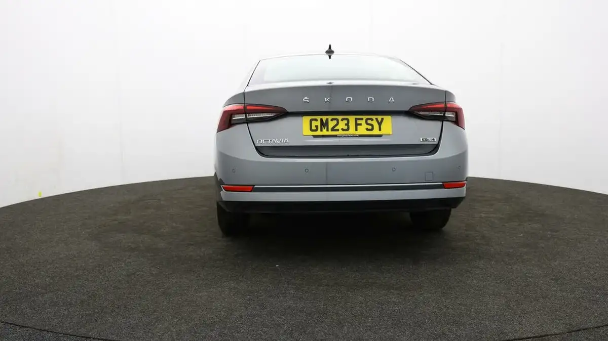 2023-skoda-octavia-10-tsi-e-tec-se-technology-110ps-hatchback-big-45