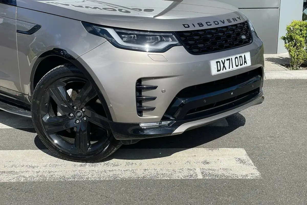 2021-land-rover-discovery-30-d300-r-dynamic-hse-big-26