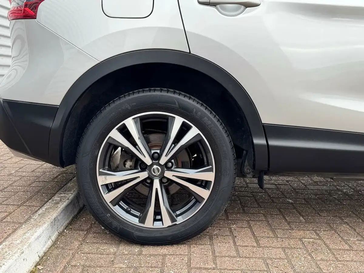 2017-nissan-qashqai-15dci-n-connecta-big-5