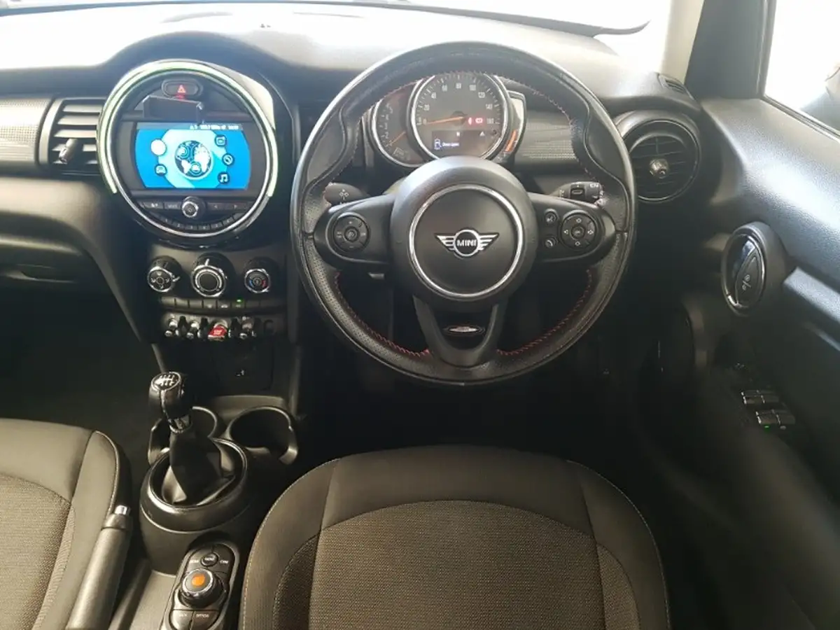 2024-jeep-avenger-12-gse-summit-e-hybrid-48v-auto-big-6