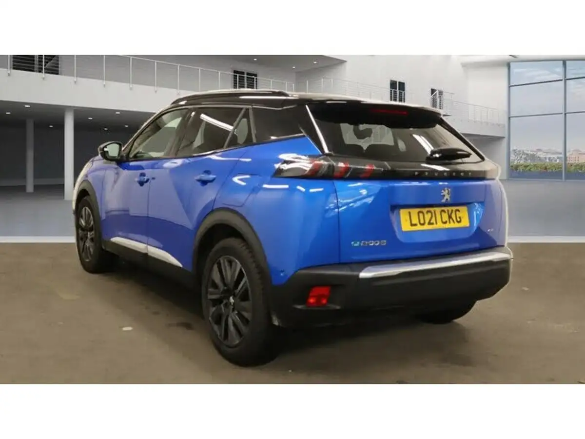 2021-peugeot-2008-suv-e-gt-premium-big-6