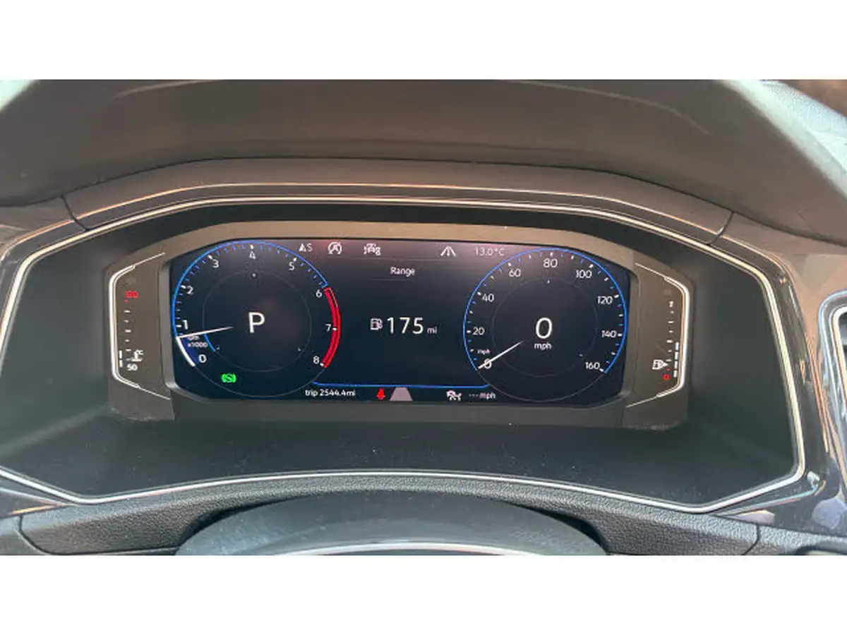 2019-volkswagen-t-roc-15-tsi-sel-dsg-big-17