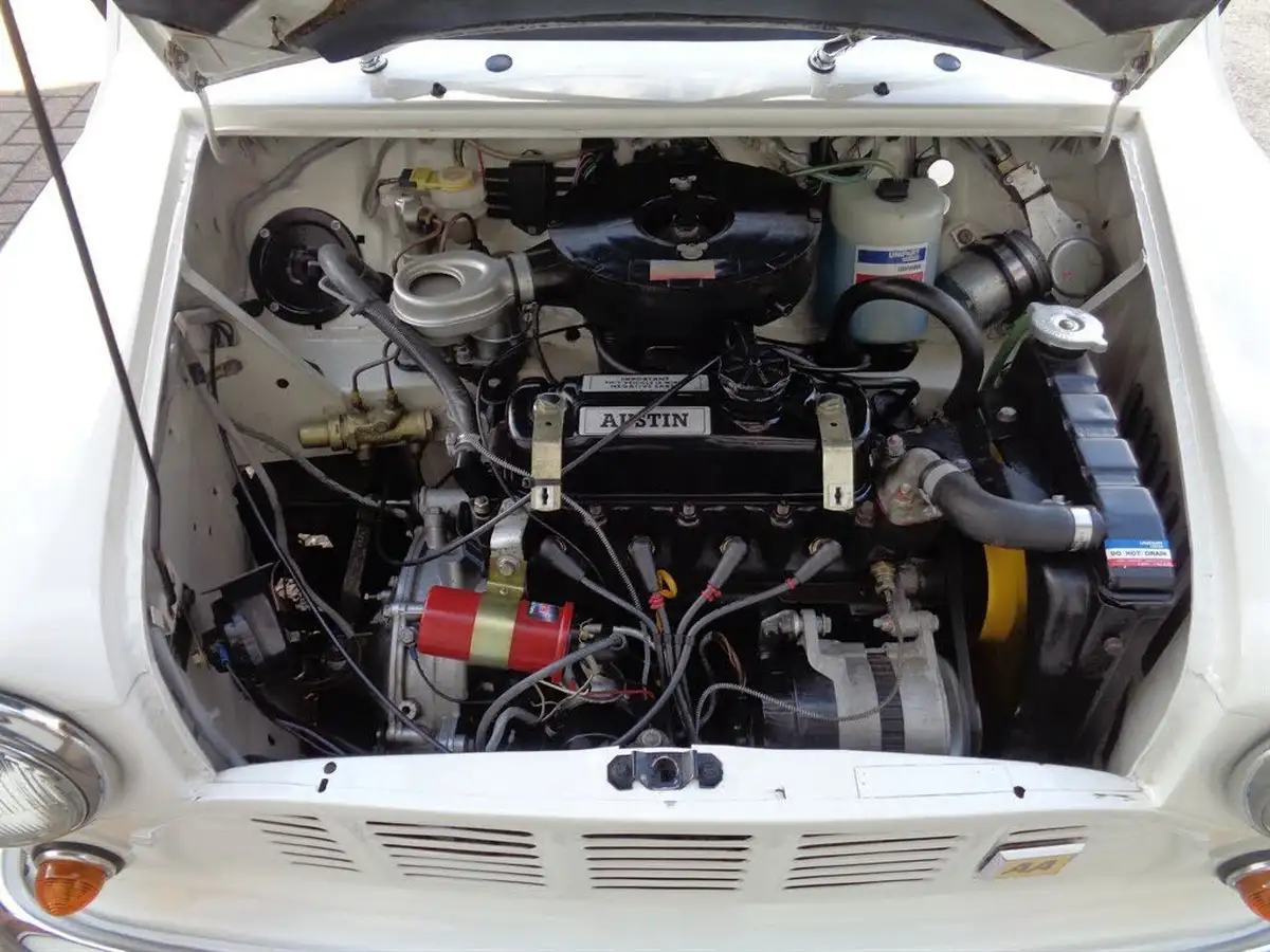 1980-austin-mini-big-9