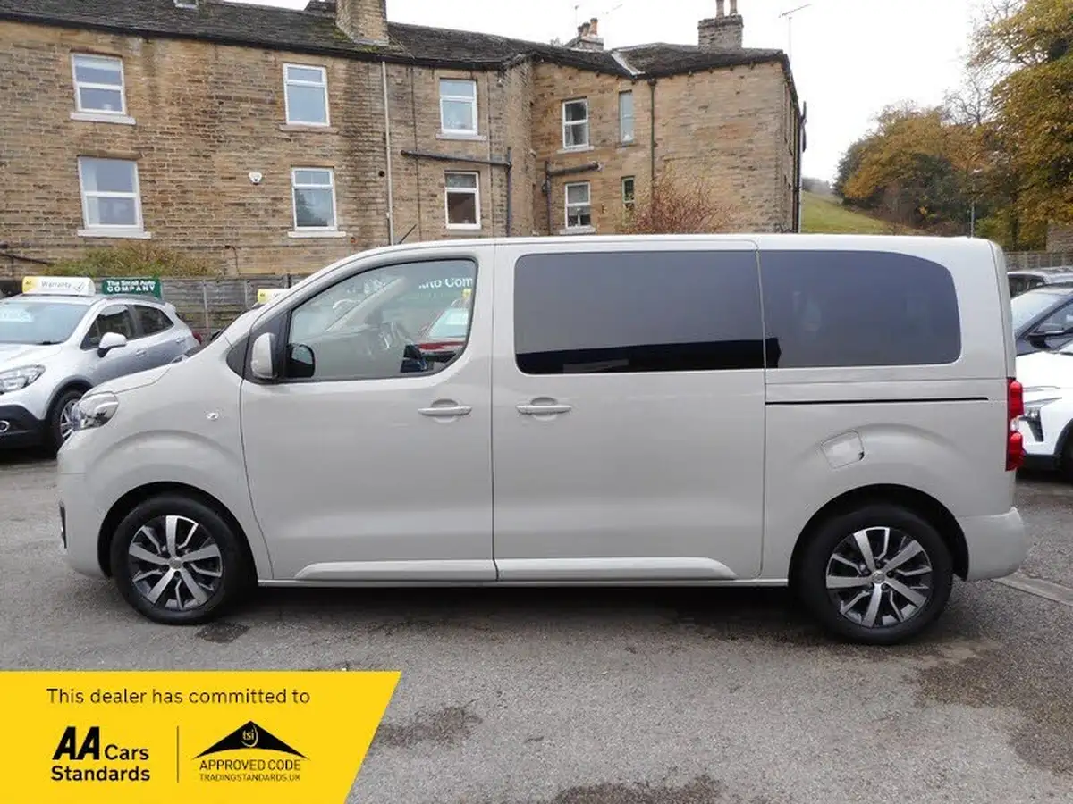 2019-toyota-proace-big-7