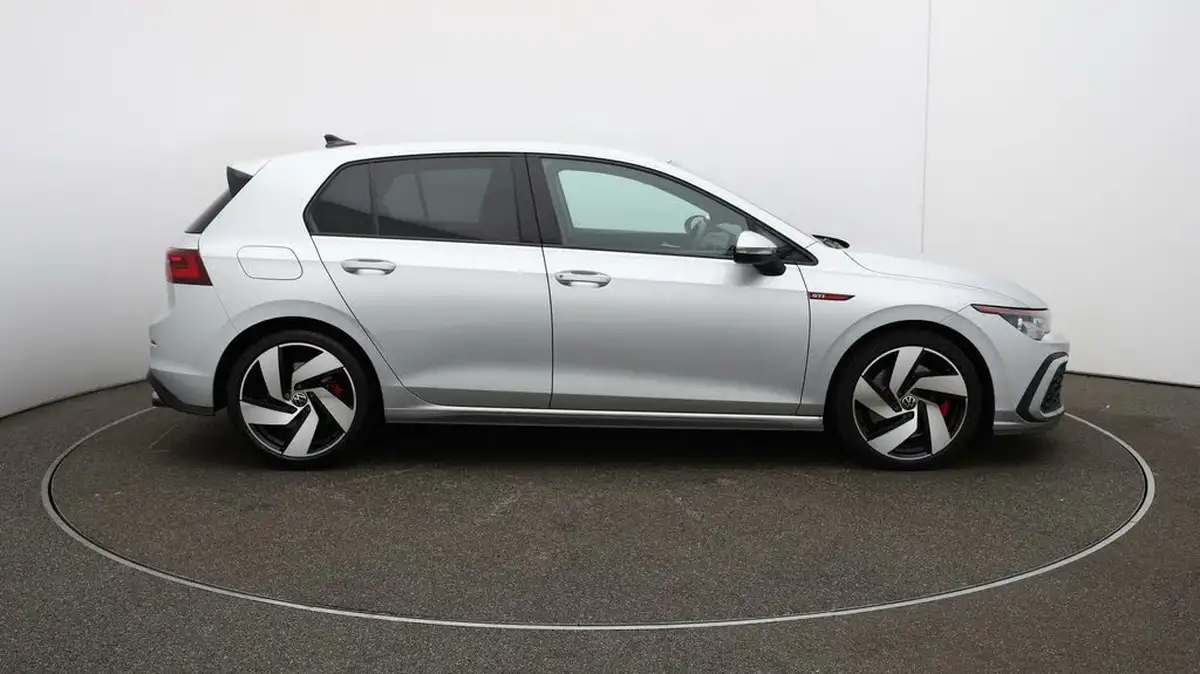 2022-volkswagen-golf-20-tsi-gti-dsg-big-42