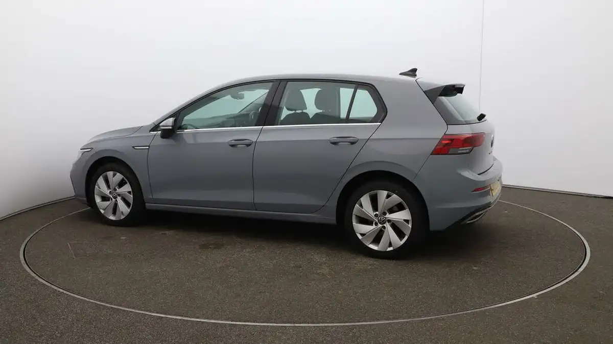 2020-volkswagen-golf-15-tsi-style-130ps-hatchback-big-40