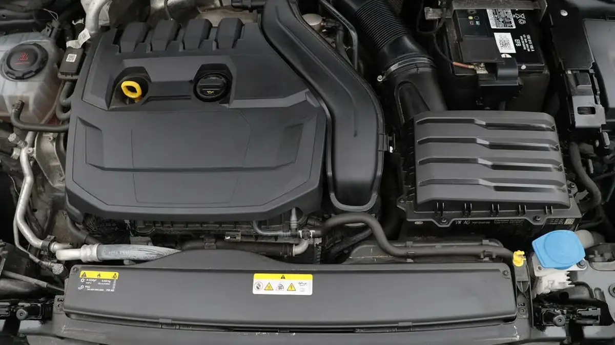 2020-volkswagen-golf-15-tsi-style-130ps-hatchback-big-19
