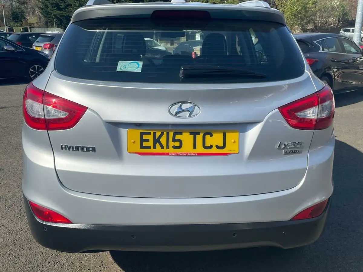 2015-hyundai-ix35-17td-se-nav-big-4