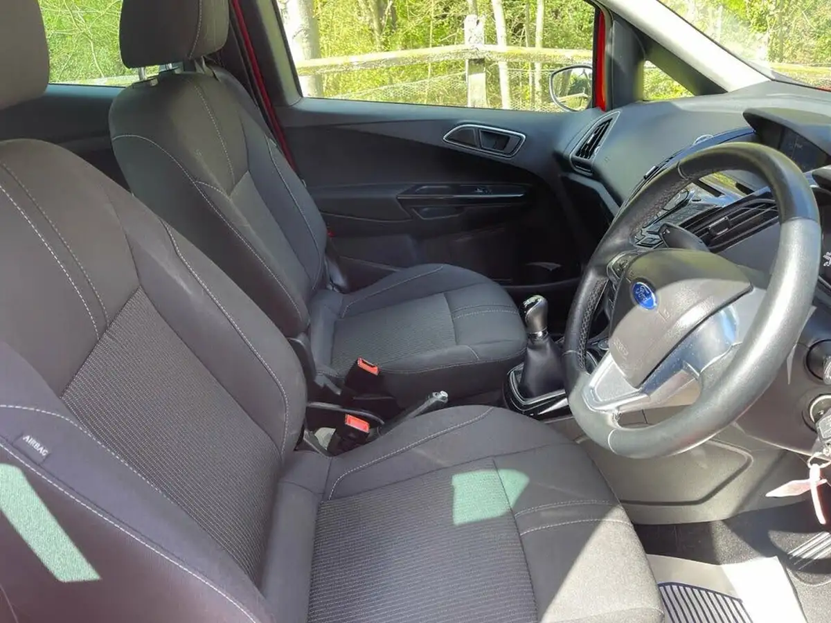2016-ford-b-max-14-zetec-red-edition-big-16
