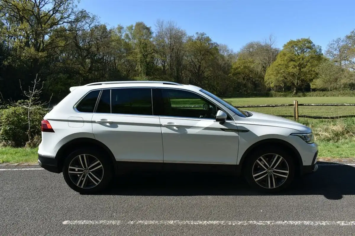 2021-volkswagen-tiguan-20tdi-elegance-200ps-4motion-big-5