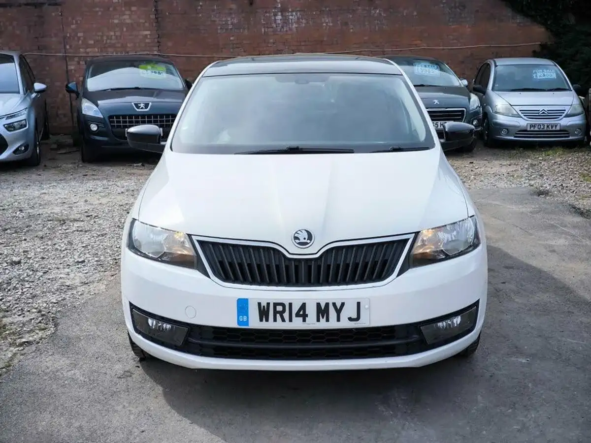 2014-skoda-rapid-spaceback-14-elegance-greentech-big-22