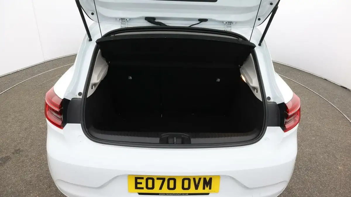 2020-renault-clio-10-sce-play-75bhp-big-17