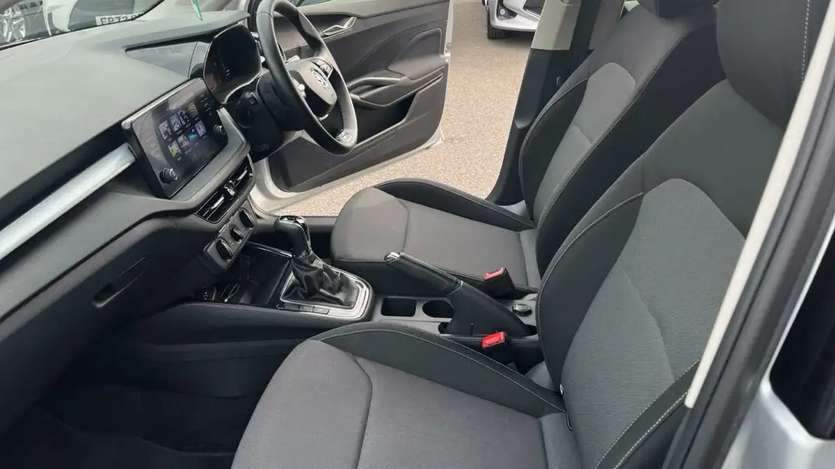 2022-skoda-fabia-10-tsi-colour-edition-109ps-dsg-big-9