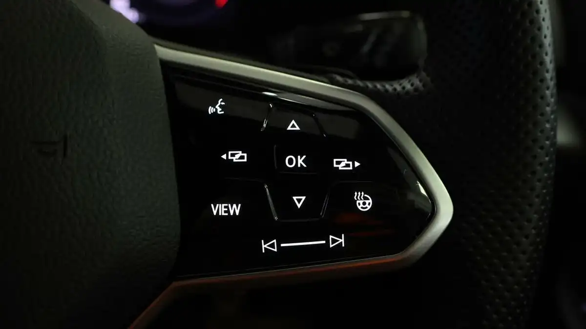 2023-volkswagen-golf-20tdi-gtd-big-21