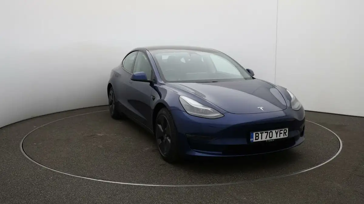 2020-tesla-model-3-e-long-range-big-34