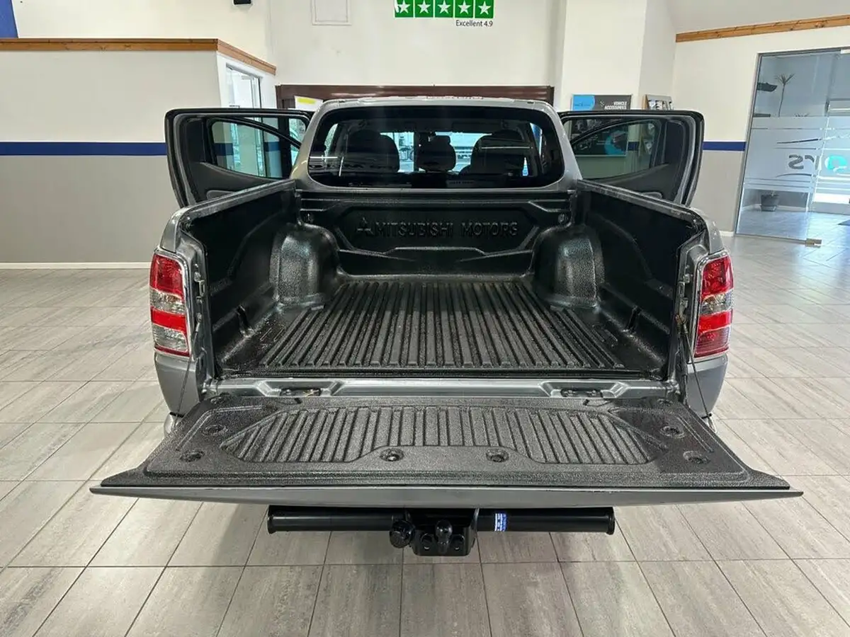 2019-mitsubishi-l200-24di-d-barbarian-eu6-big-27