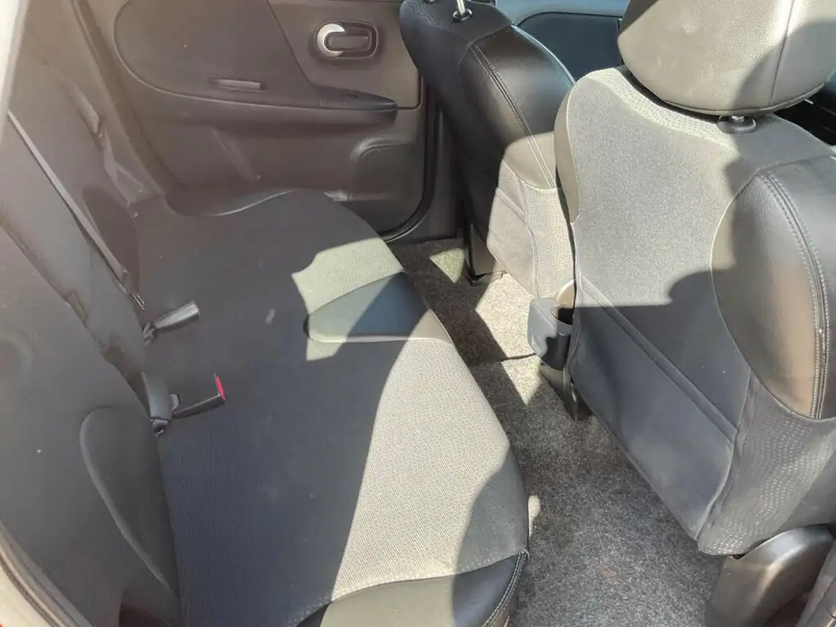 2012-nissan-note-15td-n-tec-big-24