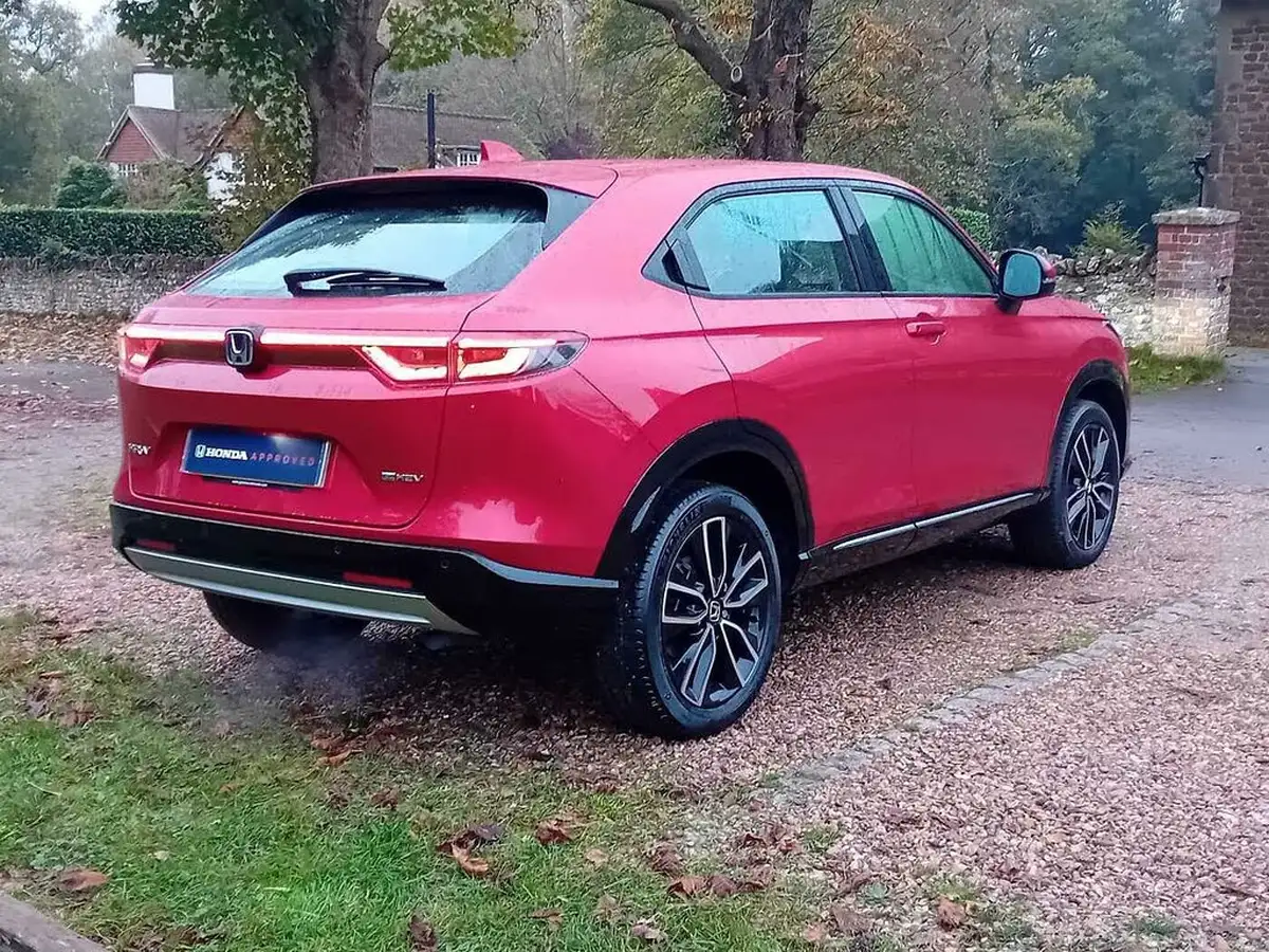 2022-honda-hr-v-15-i-mmd-advance-big-11