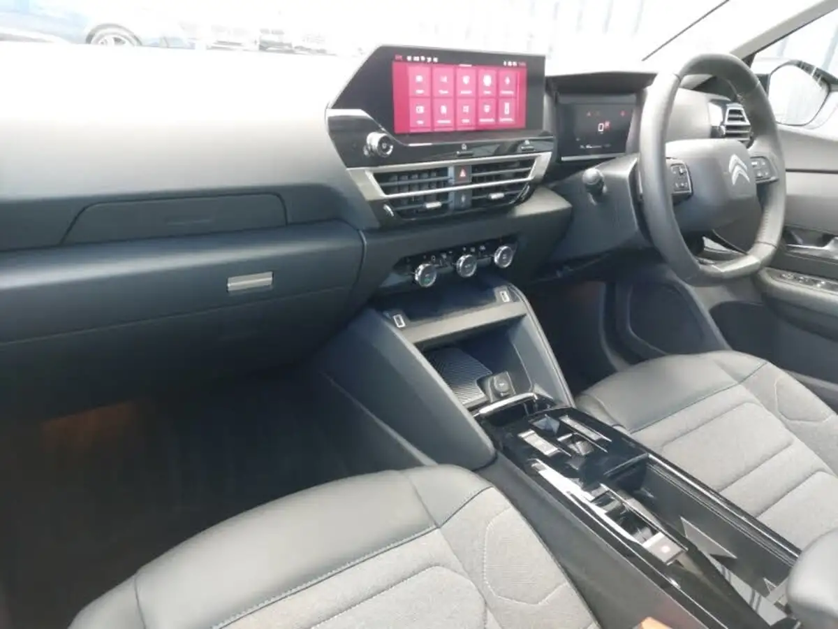 2024-citroen-c4-x-12-puretech-plus-130ps-ss-eat8-big-17