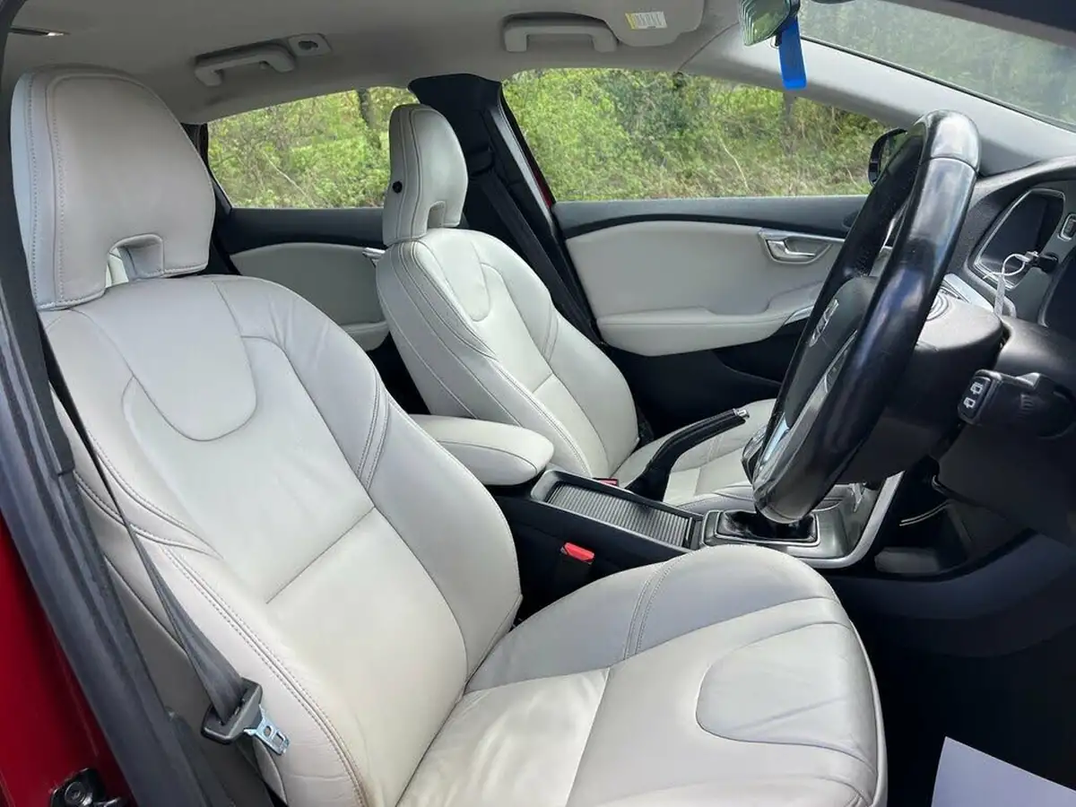 2013-volvo-v40-20td-d4-se-lux-nav-ss-big-7