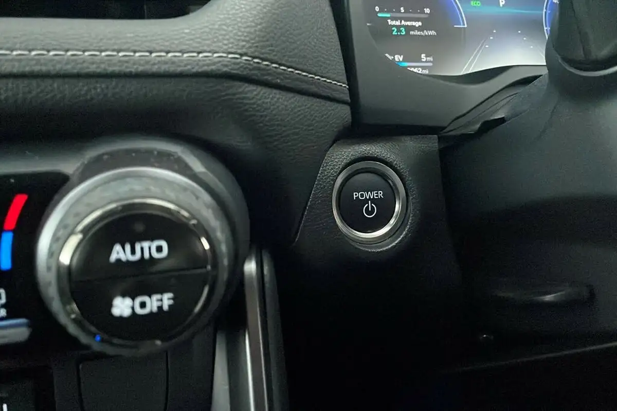 2024-toyota-rav4-25-vvt-i-gr-sport-302bhp-plug-in-big-19
