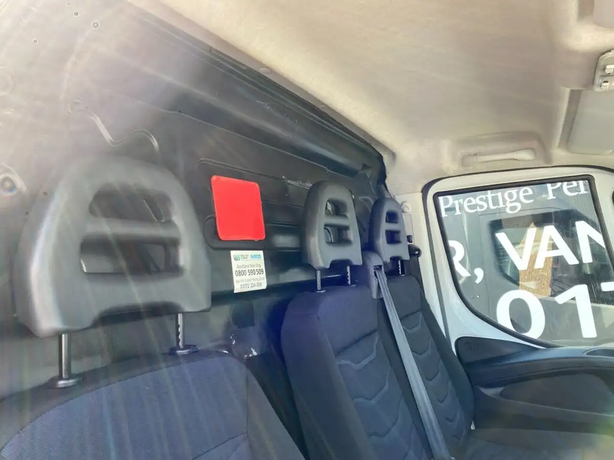 2018-iveco-daily-s-class-23td-35s12v-3520-h1-business-big-37