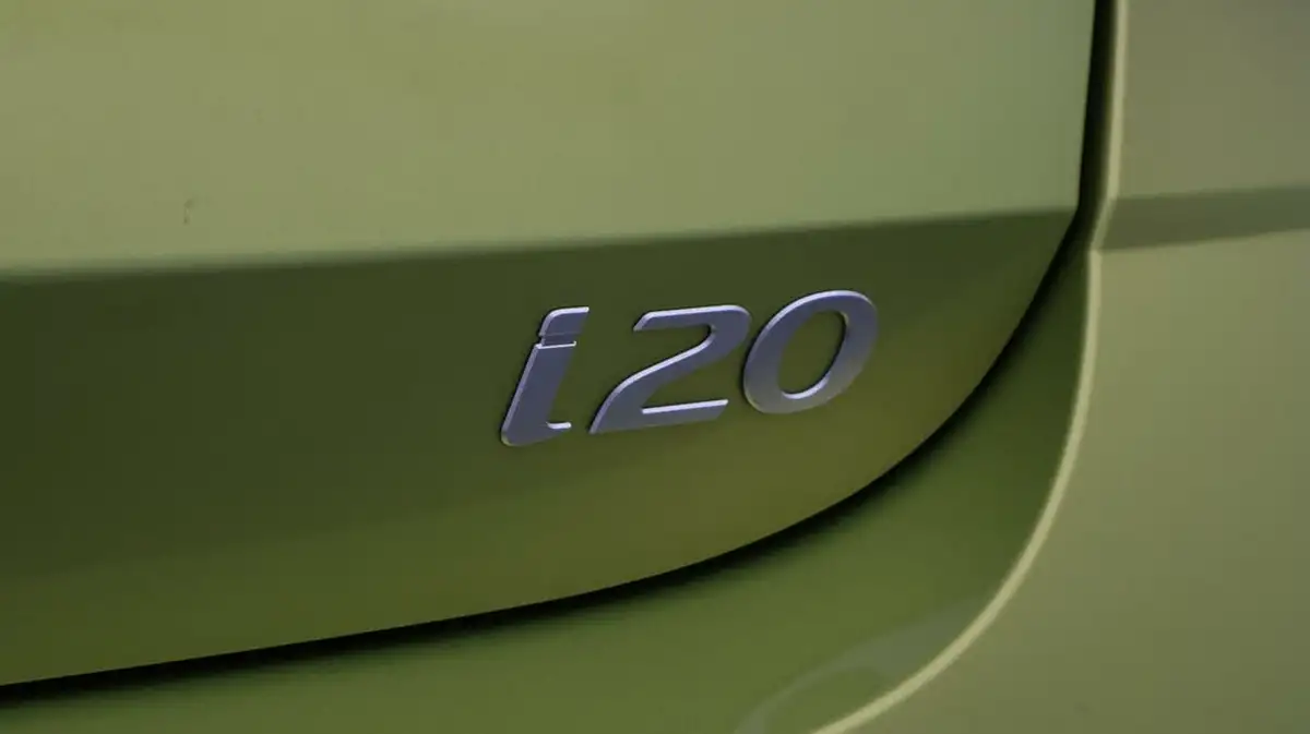 2024-hyundai-i20-10-t-gdi-advance-big-22