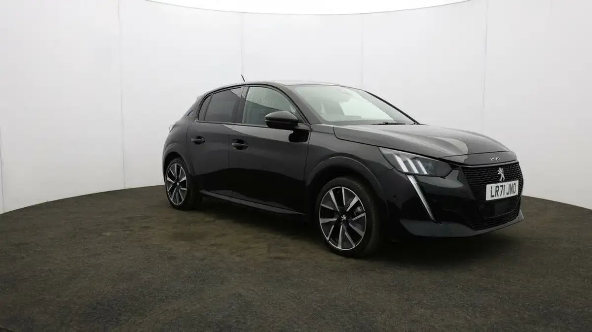 2021-peugeot-208-e-gt-premium-big-0