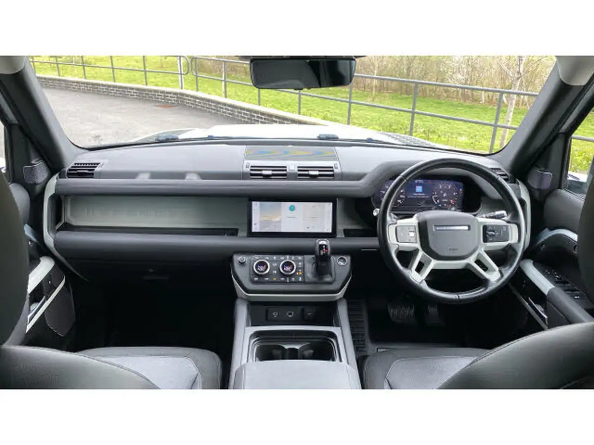 2020-land-rover-110-defender-20-d240-se-110-big-8