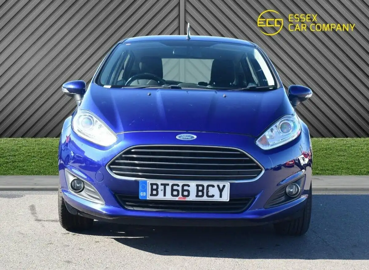 2016-ford-fiesta-10t-zetec-100ps-ecoboost-ss-5d-big-5