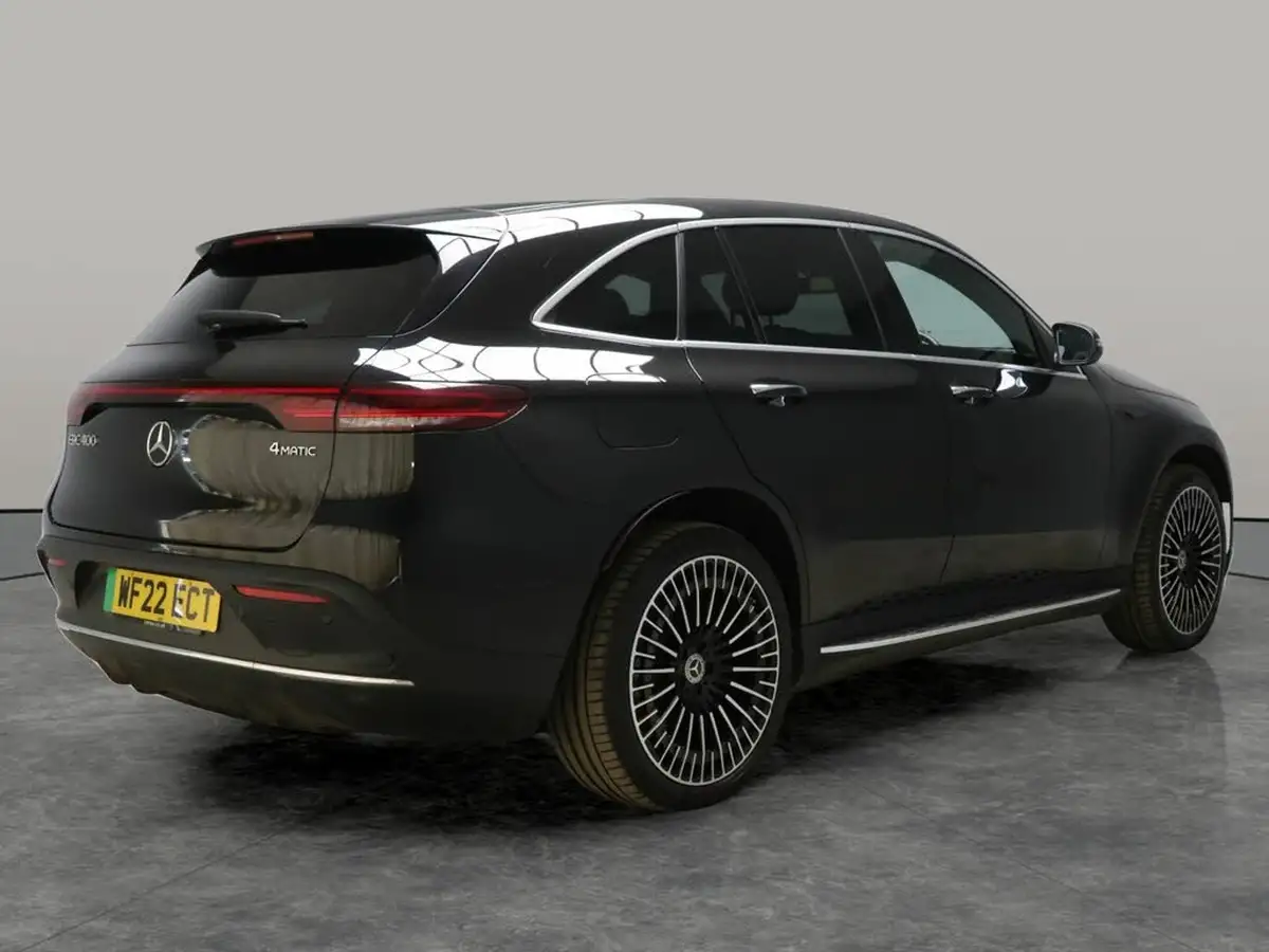 2022-mercedes-benz-eqc-e-eqc-400-amg-line-premium-big-10