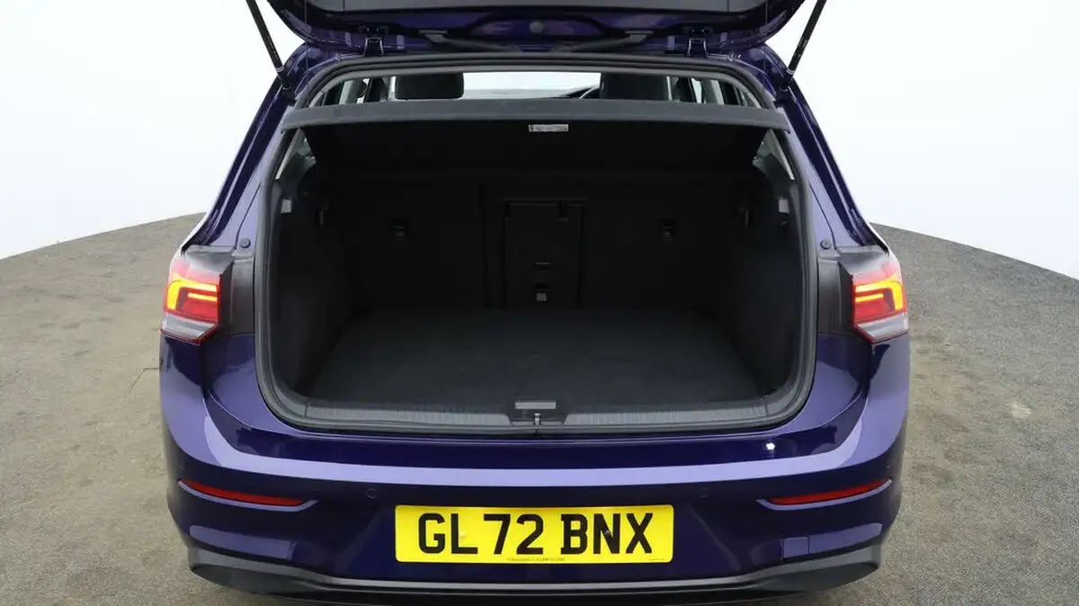 2022-volkswagen-golf-15-tsi-life-130ps-hatchback-big-16