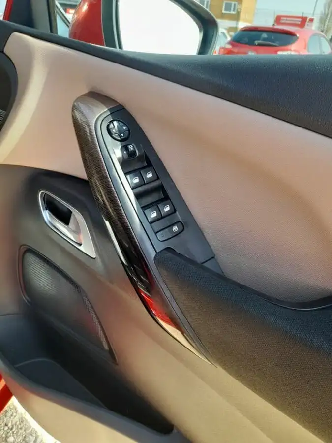 2015-citroen-grand-c4-picasso-16bluehdi-exclusive-big-24