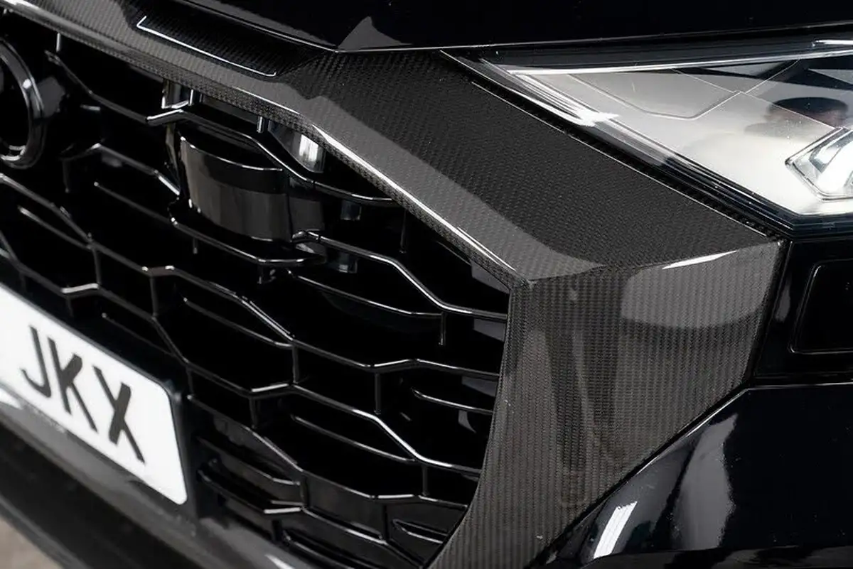 2020-audi-rs-q8-40-tfsi-carbon-black-big-39