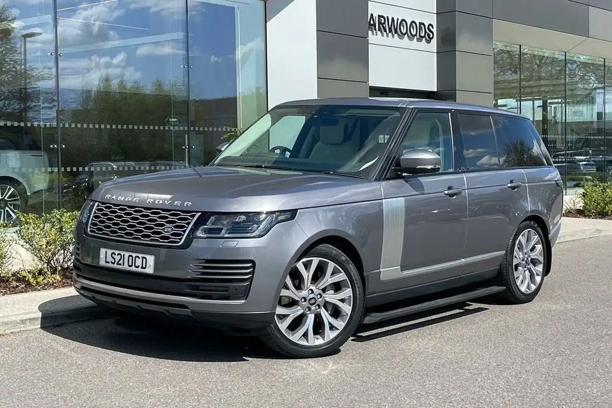 2021-land-rover-range-rover-30-d300-westminster-big-11