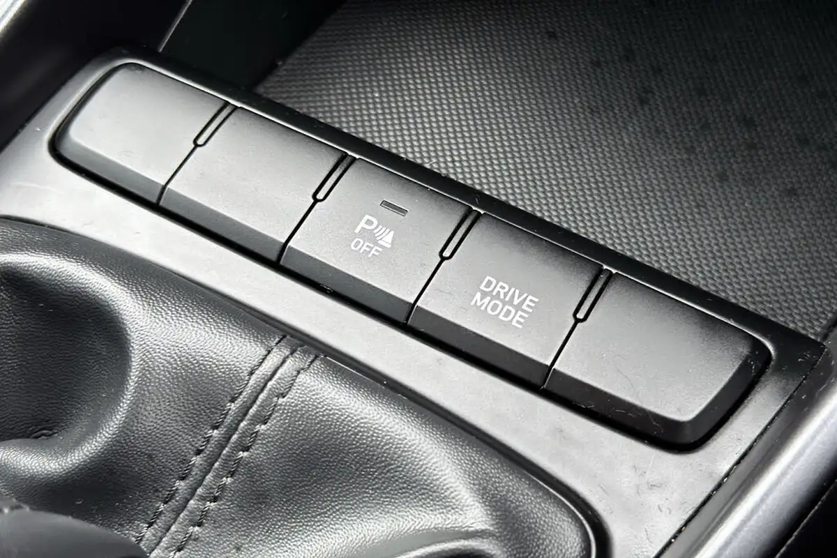 2021-hyundai-i20-10-t-gdi-se-connect-eclutch-imt-big-41