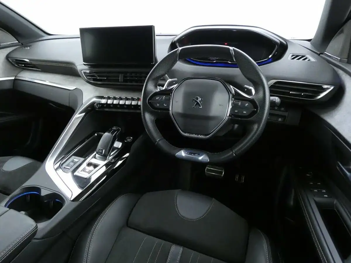 2022-peugeot-5008-suv-12-puretech-gt-premium-big-18