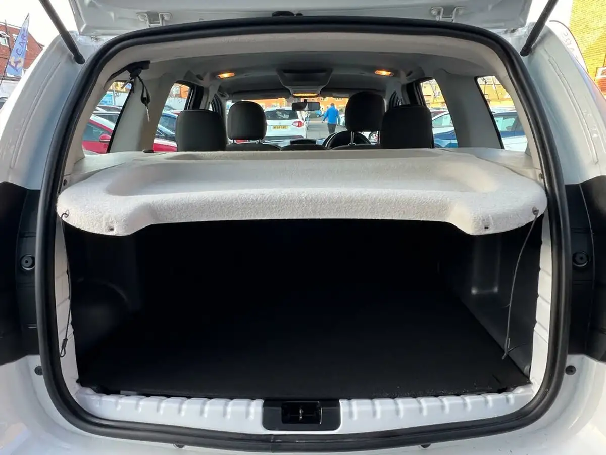 2013-dacia-duster-15d-laureate-109bhp-4x4-big-52
