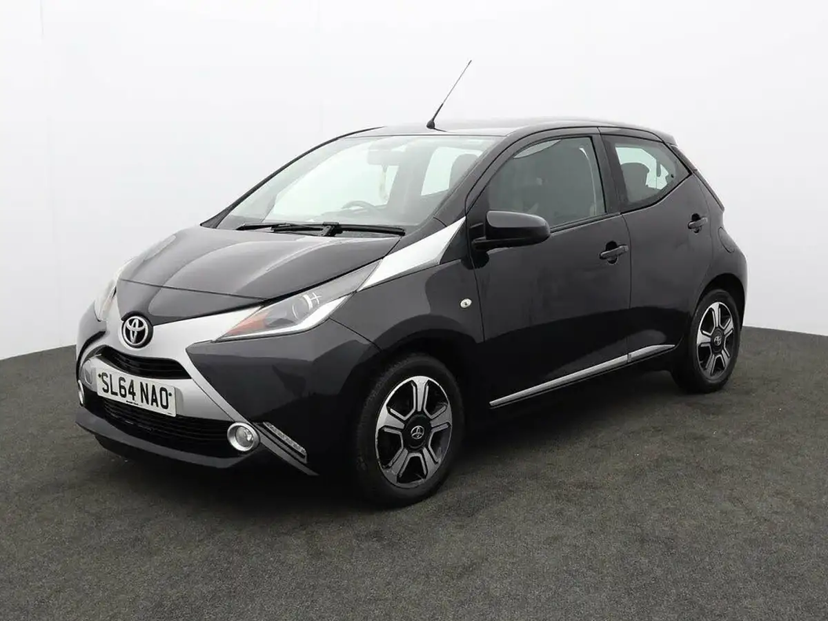 2015-toyota-aygo-10-vvt-i-x-clusiv-5d-big-2
