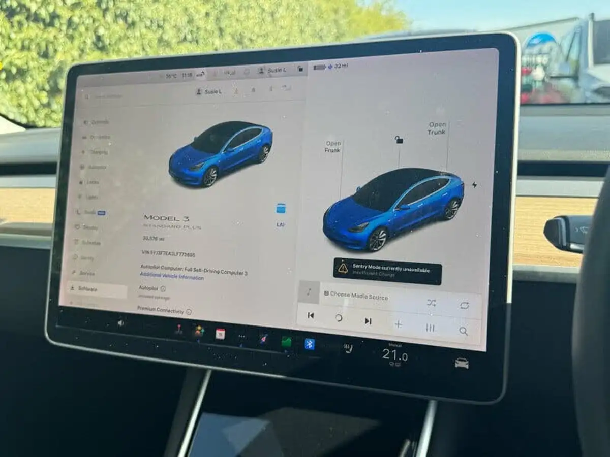 2020-tesla-model-3-e-standard-plus-big-22
